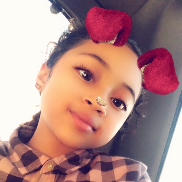 Meet your Posher, Gia - Picture 1 of 1